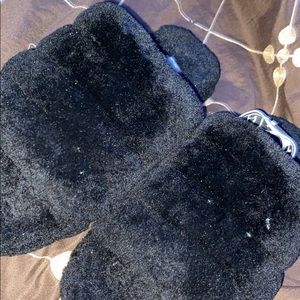 COPY - UGG FLUFF YEAH SLIDE